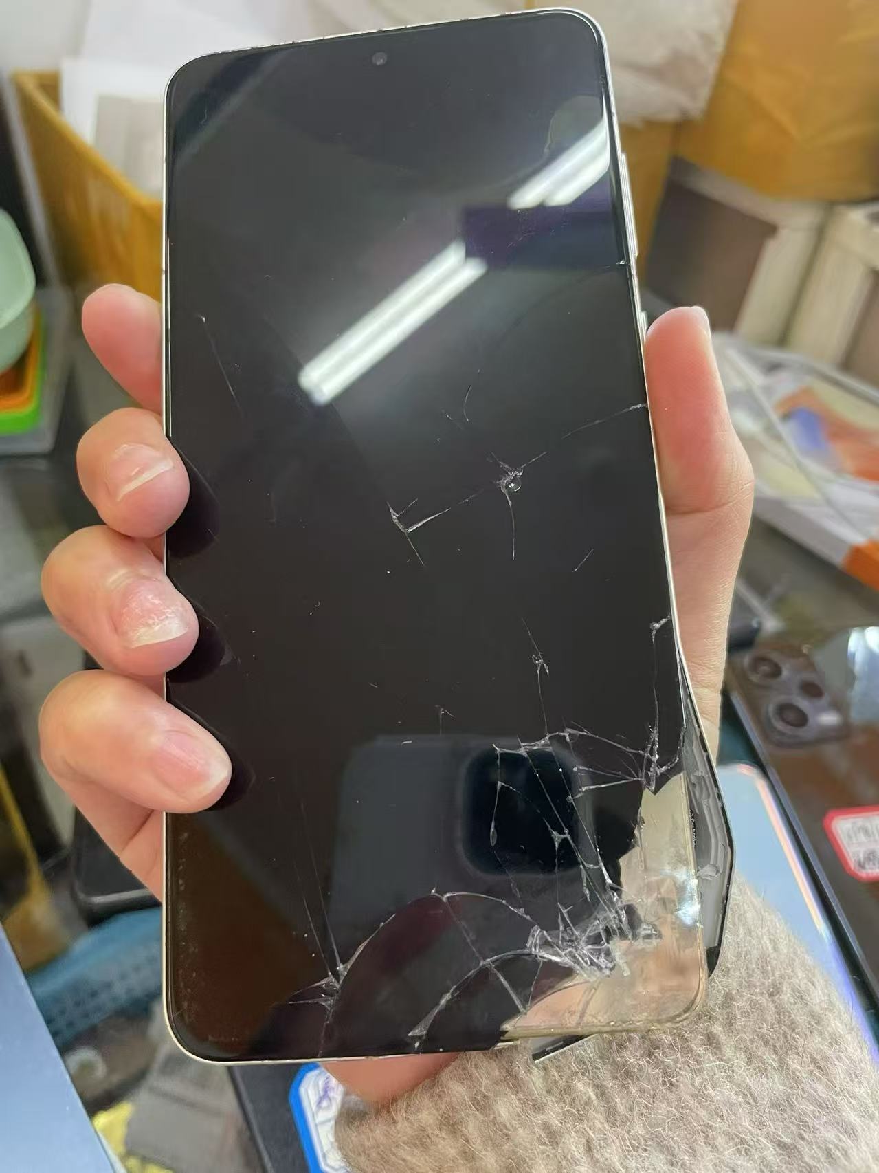 星舟手机维修门店服务环境